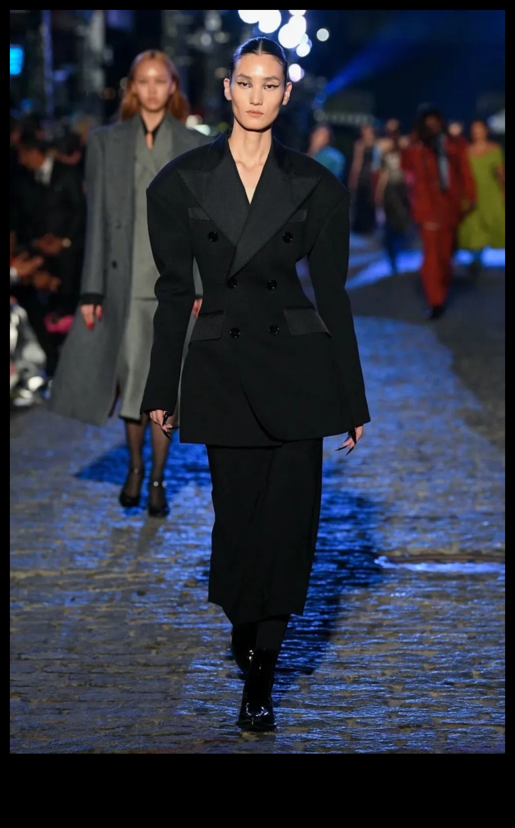 موضة عتيقة: قطع كلاسيكية، مهارة حديثة