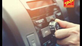 نظام تثبيت السرعة الصوتي: ارفع مستوى قيادتك باستخدام الأجهزة الإلكترونية الصوتية المتميزة للسيارة