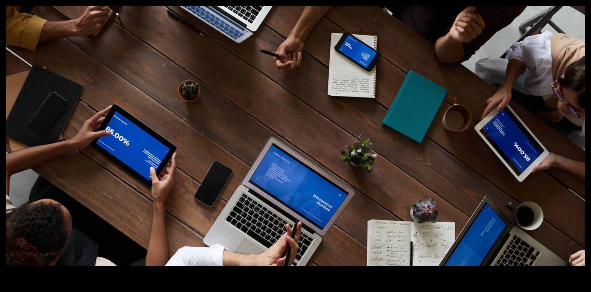 أماكن العمل الثورية: إلكترونيات المكاتب الذكية التي تشكل المستقبل