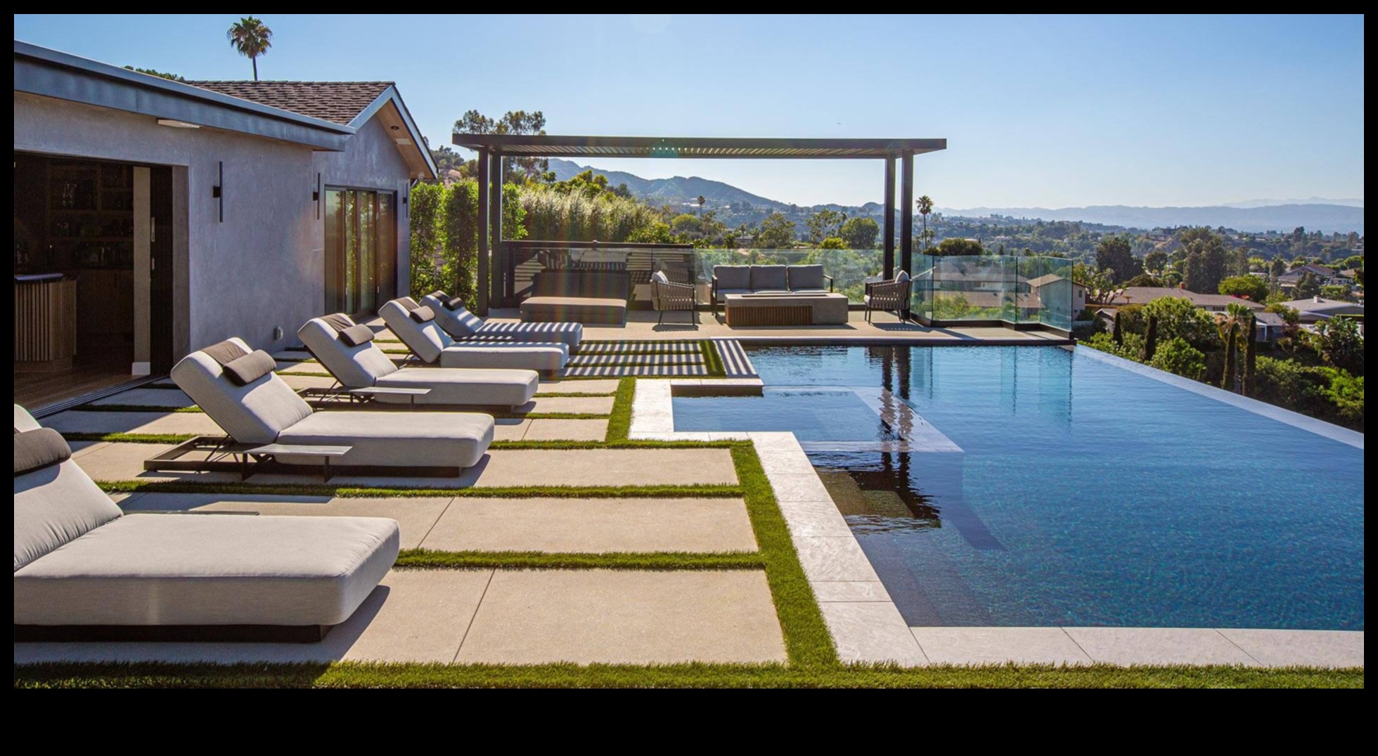 عظمة الحديقة: لمسات فنية لمساحتك الخارجية