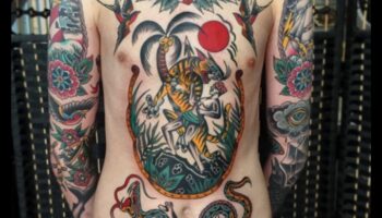 أيقونات في الحبر: رمزية خالدة للوشم التقليدي الكلاسيكي