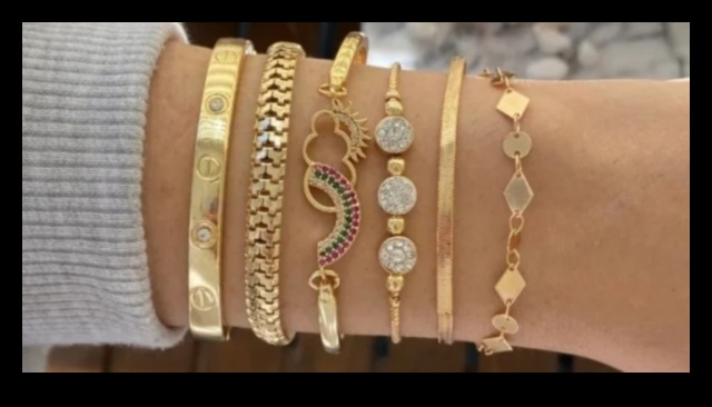 متعة المعصم: ارفع مجموعتك من خلال الأساور الرائعة