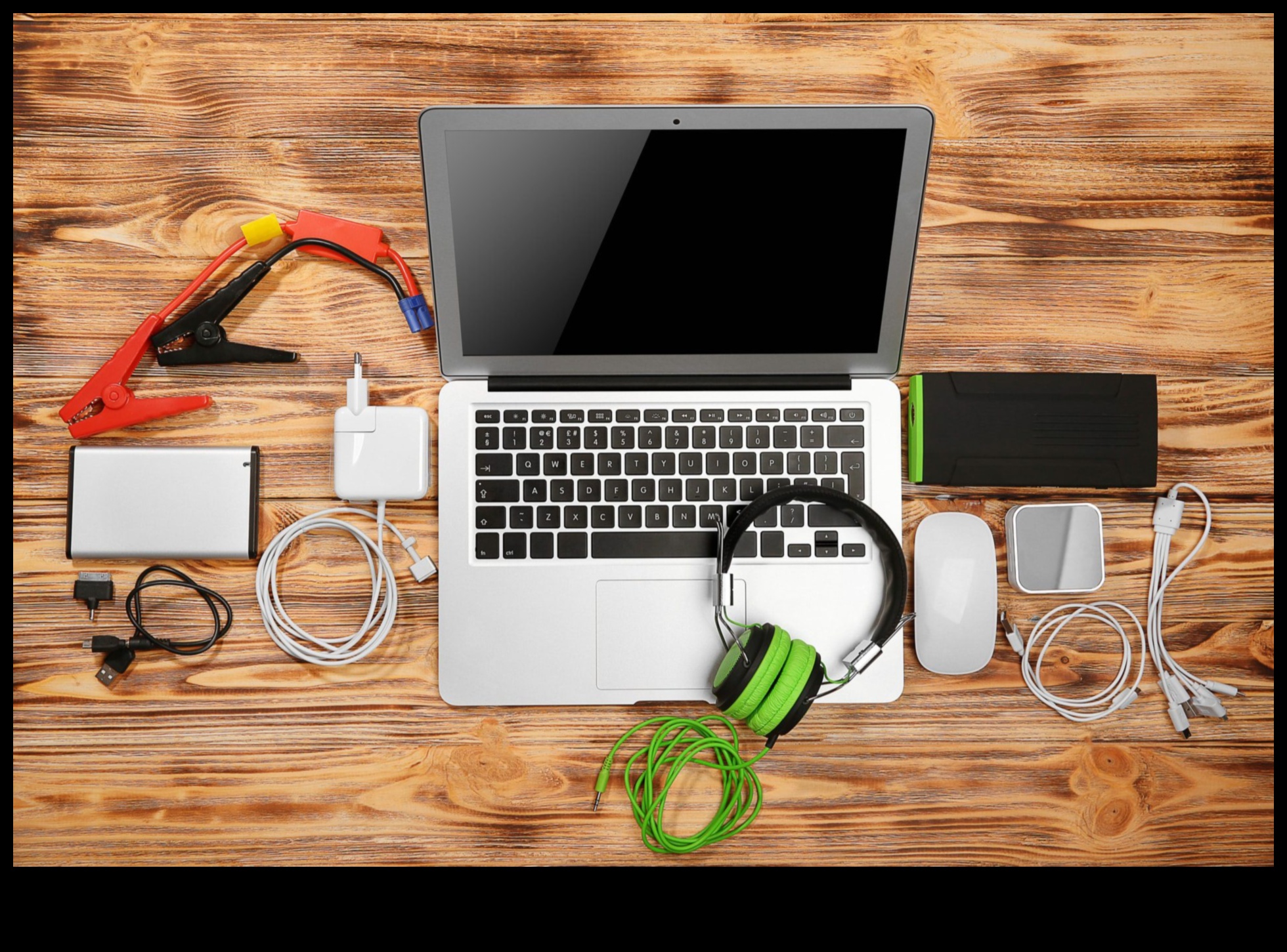 كماليات الكمبيوتر المحمول: الملحقات التي لا غنى عنها للتنقل الحديث