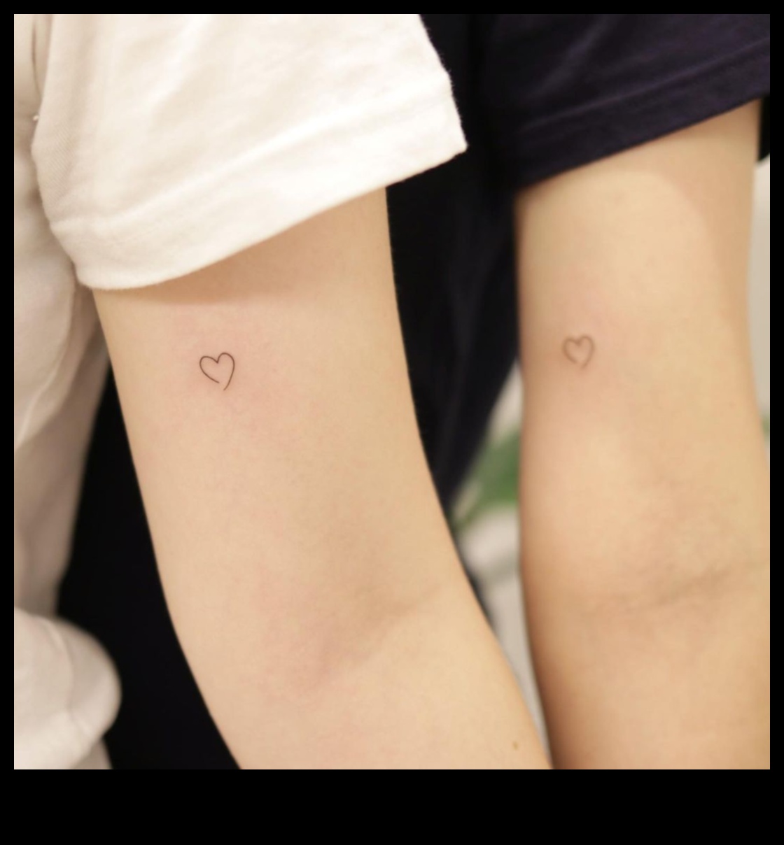 قماش الحب: وشم الزوجين يرسمان قصة الإخلاص